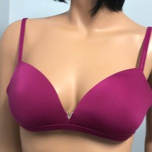 Victoria Secret padded wire free Bra S 32B